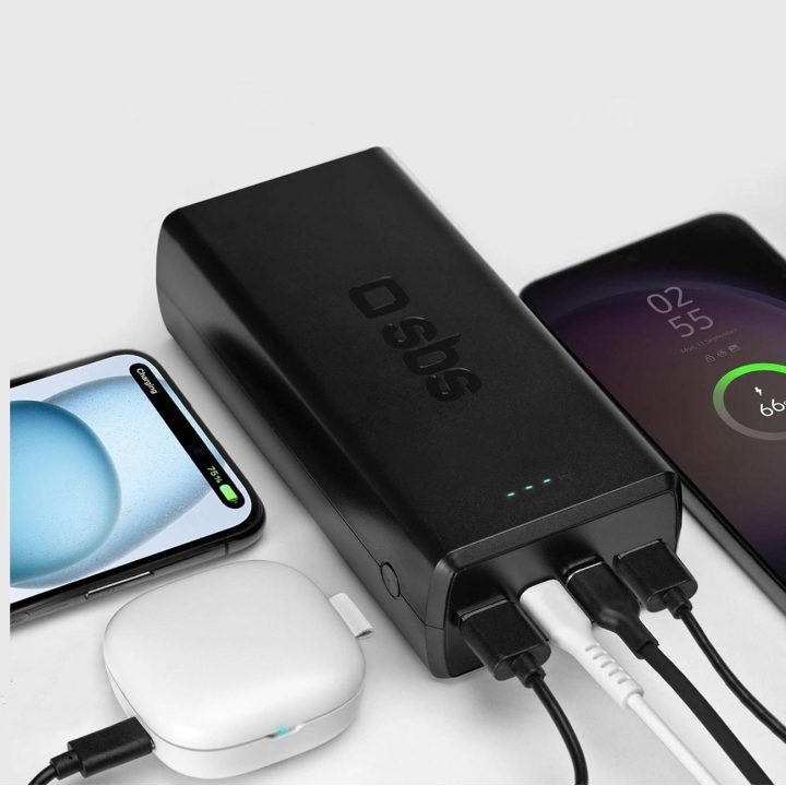 Greito įkrovimo maitinimo bankas: 20 000 mAh, 2 USB, juodos spalvos
