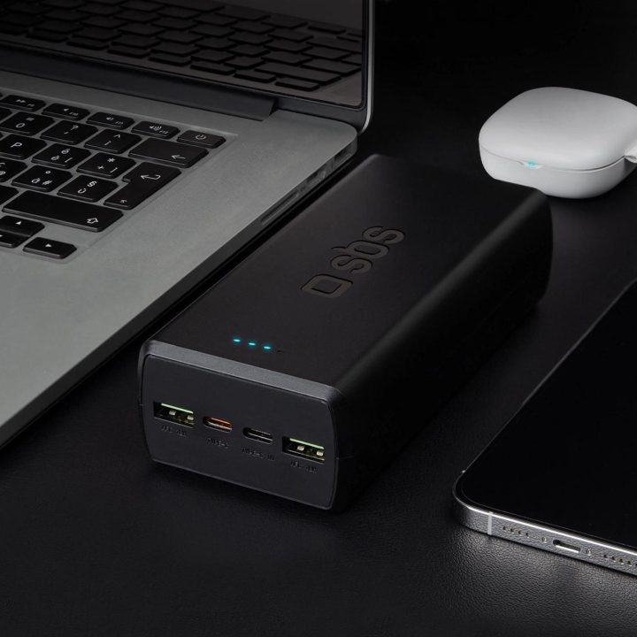 Greito įkrovimo maitinimo bankas: 20 000 mAh, 2 USB, juodos spalvos