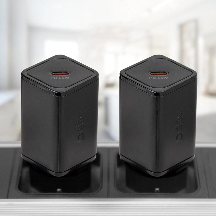 65 W GaN įkroviklis su Power Delivery“ technologija, juodos spalvos