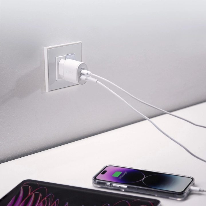 20 W pakrovėjas su USB C ir Power Delivery“ — baltas