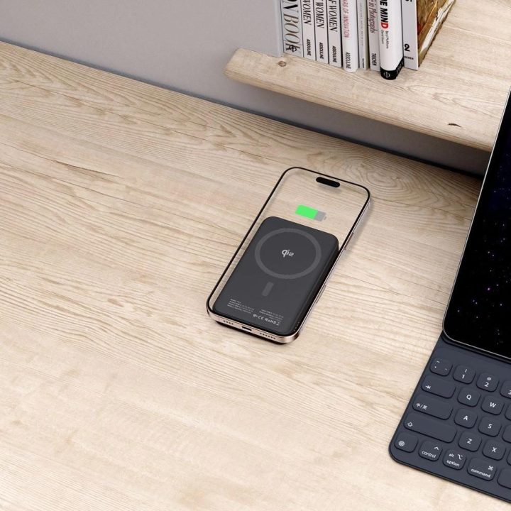 PB24 LifeMag QI2 MagSafe 10 000 mAh Powerbankas - juodas
