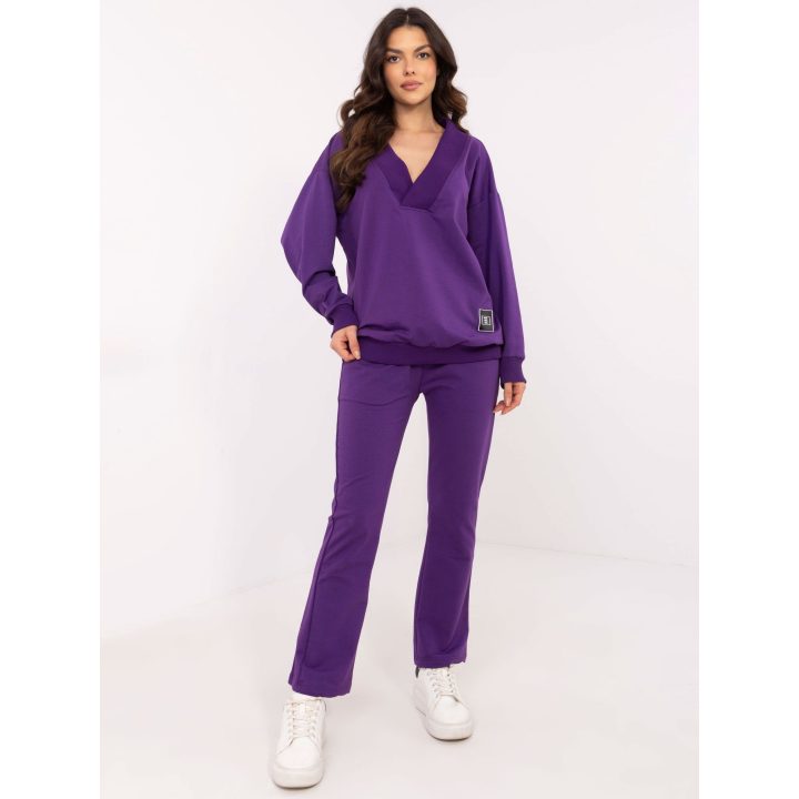 Tamsiai violetinis komplektas