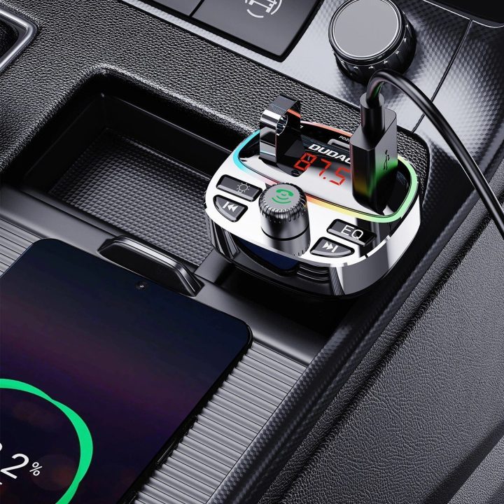 FM siųstuvas su PD 25W greitu įkrovimu, Bluetooth 5.3 ir RGB apšvietimu