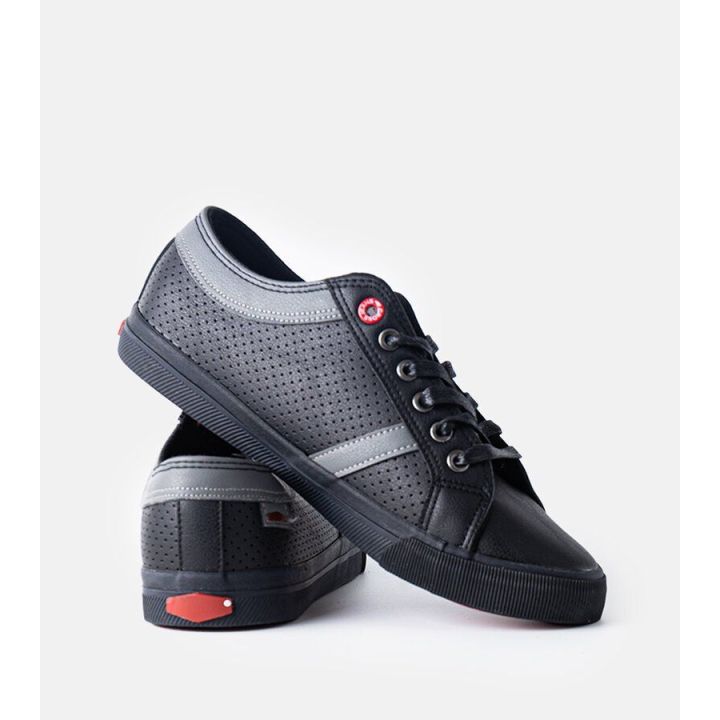 Juodos spalvos vyriški sportiniai bateliai CROSS JEANS