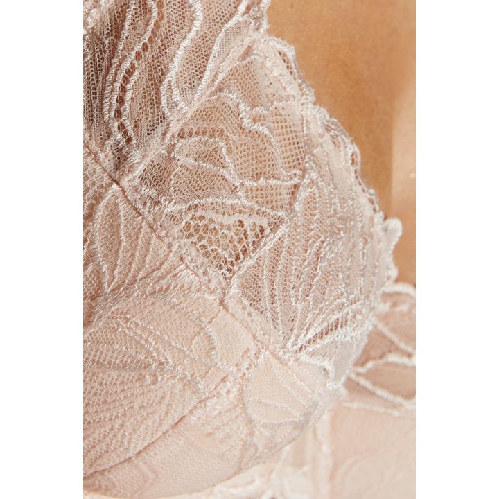 Pusiau paminkštinta nėriniuota liemenėlė Femme