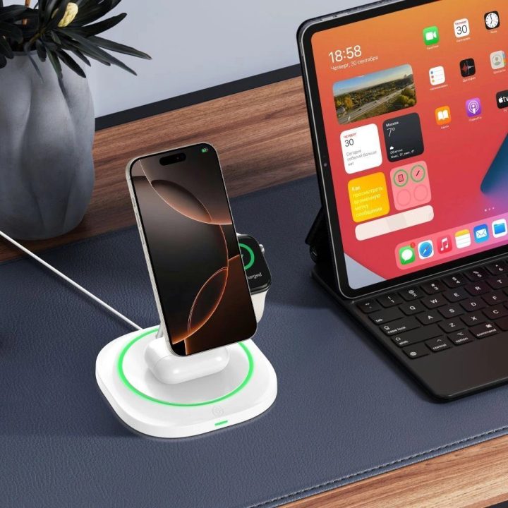 “ 3in1 magnetinis MagSafe“ belaidis įkroviklis (baltas)