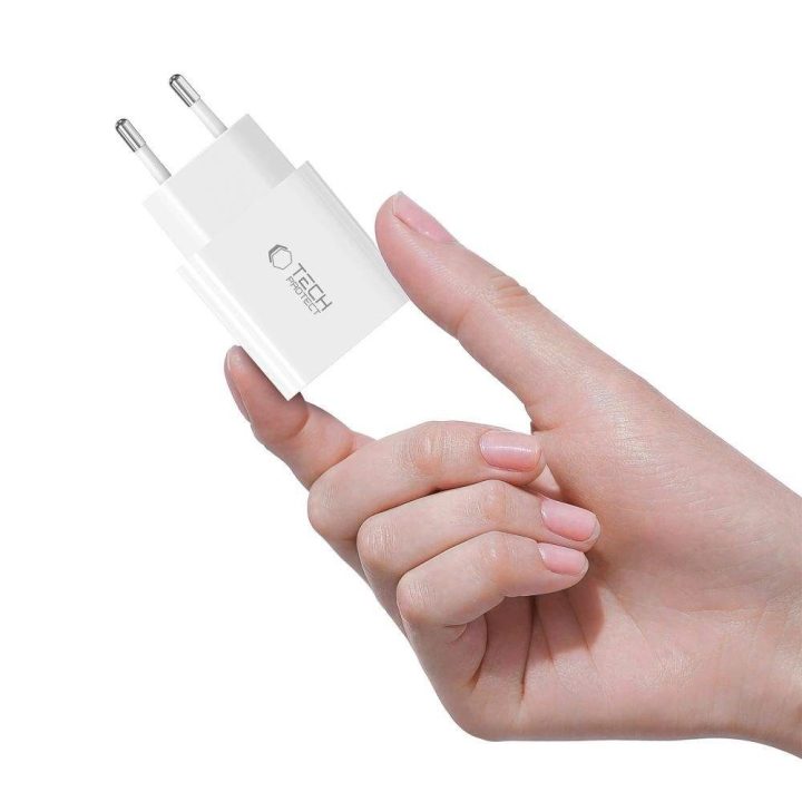 USB-C sieninis įkroviklis su USB-C laidu (20 W), baltas.