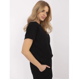 Juoda moteriška palaidinė – elegantiška ir patogi