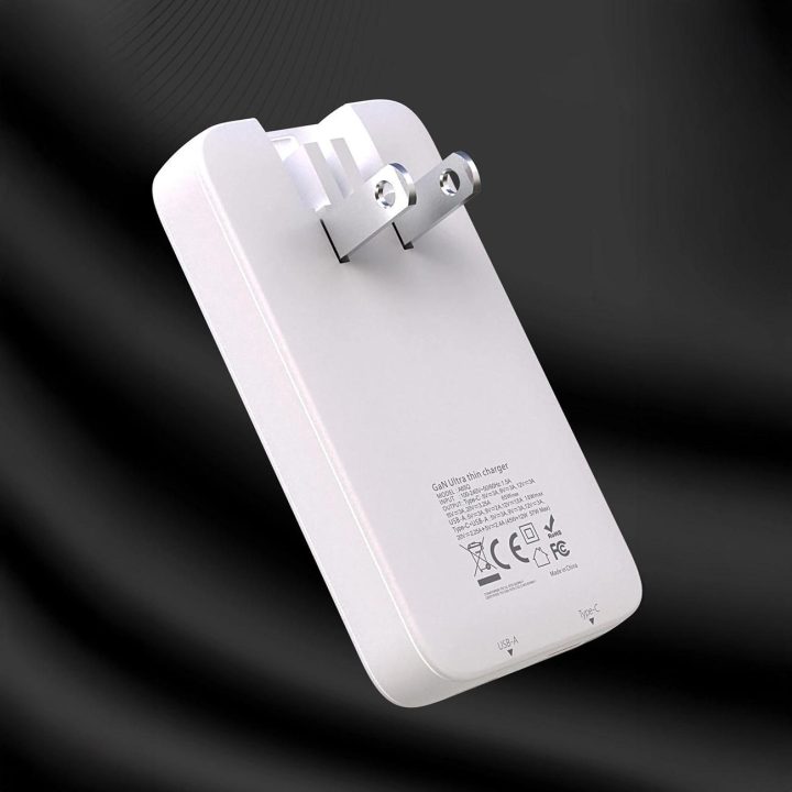 Itin plonas 65W GaN sieninis įkroviklis su USB-A / USB-C, baltas