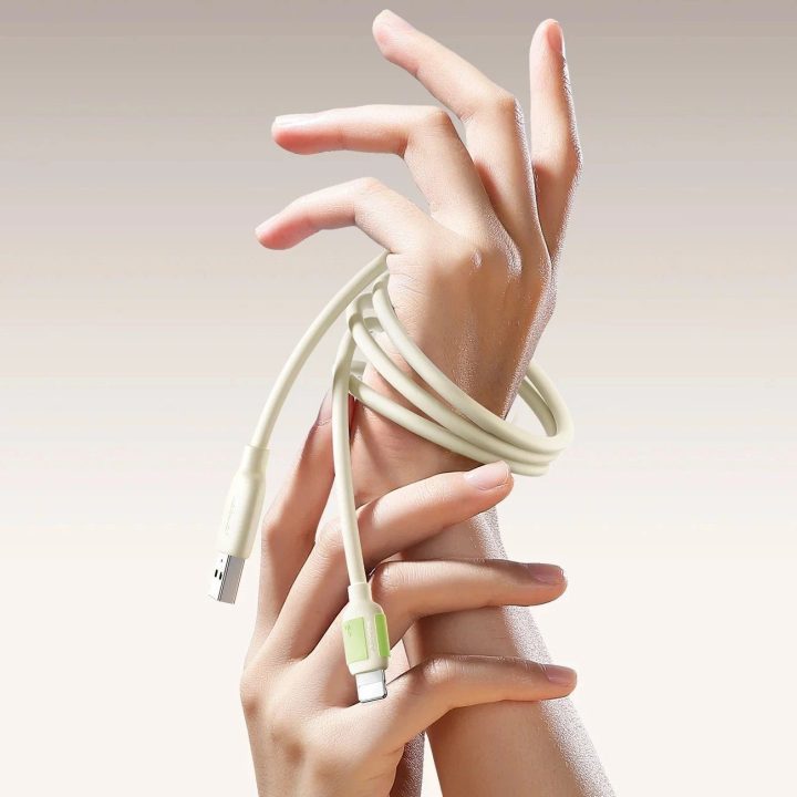 3A USB-A į Lightning įkrovimo laidas, 1.2m, smėlio spalvos