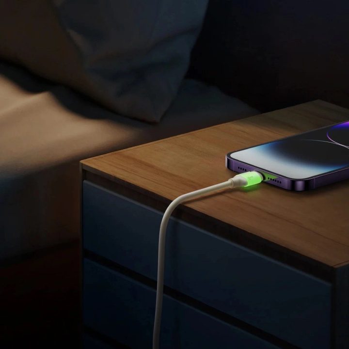 3A USB-A į Lightning įkrovimo laidas su šviečiančiu galu, 2 m, smėlio spalvos