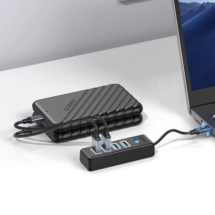 USB šakotuvas 4x USB-A 3.0 su USB-C, juodas