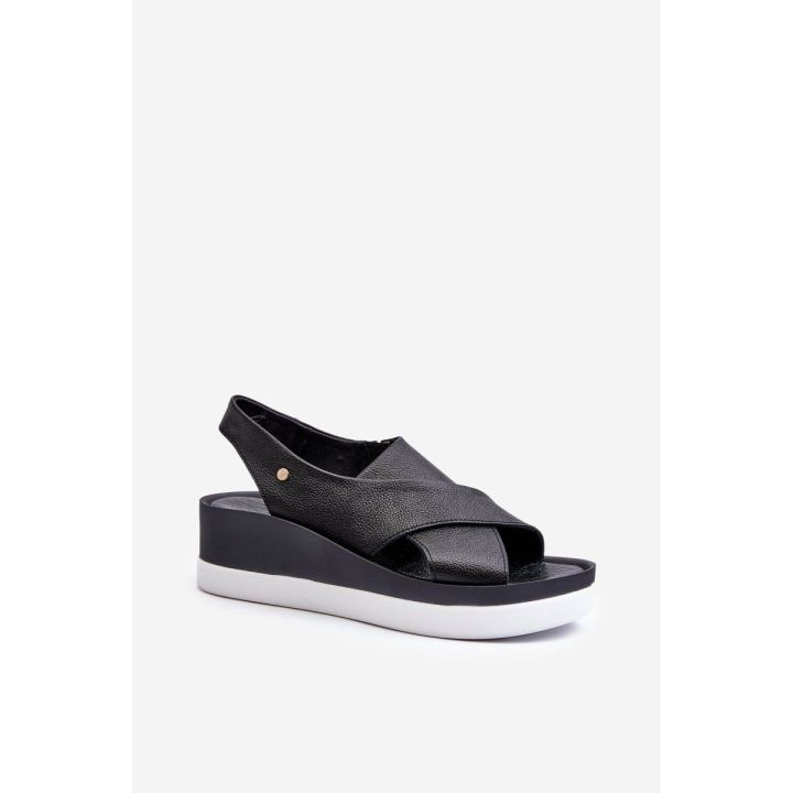 basutės suvarstomi sandalai Black