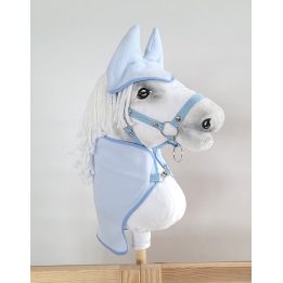 Hobby Horse rinkinys: šviesiai mėlynas pledas ir ausinukai
