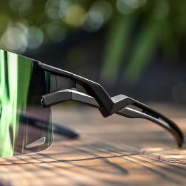 Dviračių akiniai su UV apsauga ir fotochrominiais lęšiais žali