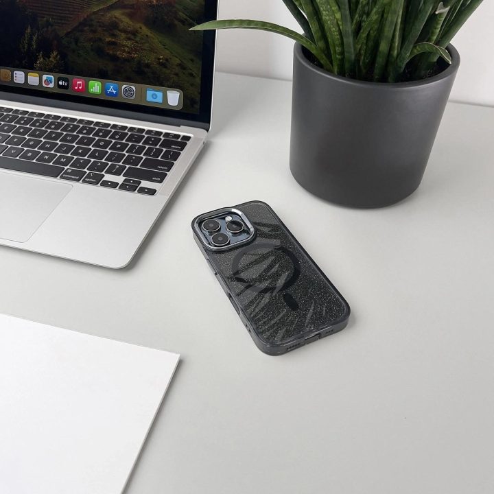 Blizgus juodos spalvos dėklas su MagSafe Samsung Galaxy A36 5G