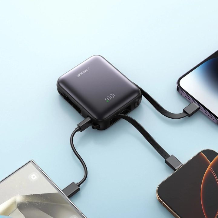 Išorinė baterija juoda su USB-C ir Lightning laidais, 10000 mAh