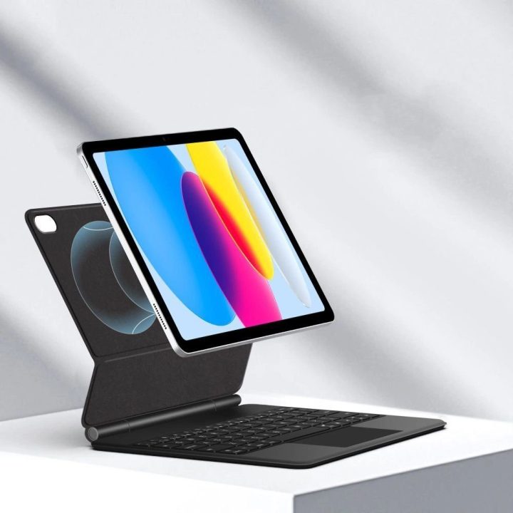 Juodas magnetinis iPad dėklas su klaviatūra 10.9–11