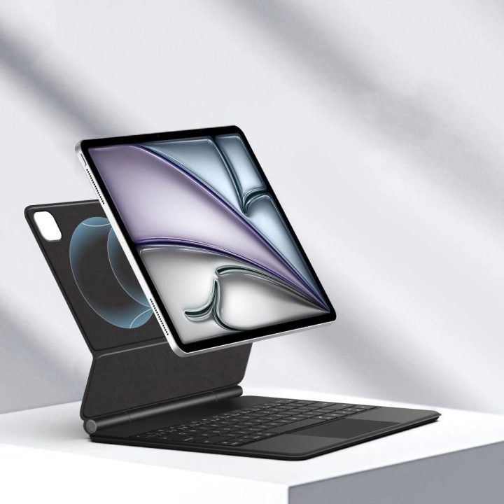 Juodas magnetinis dėklas su klaviatūra iPad Pro 12.9 / Air 13