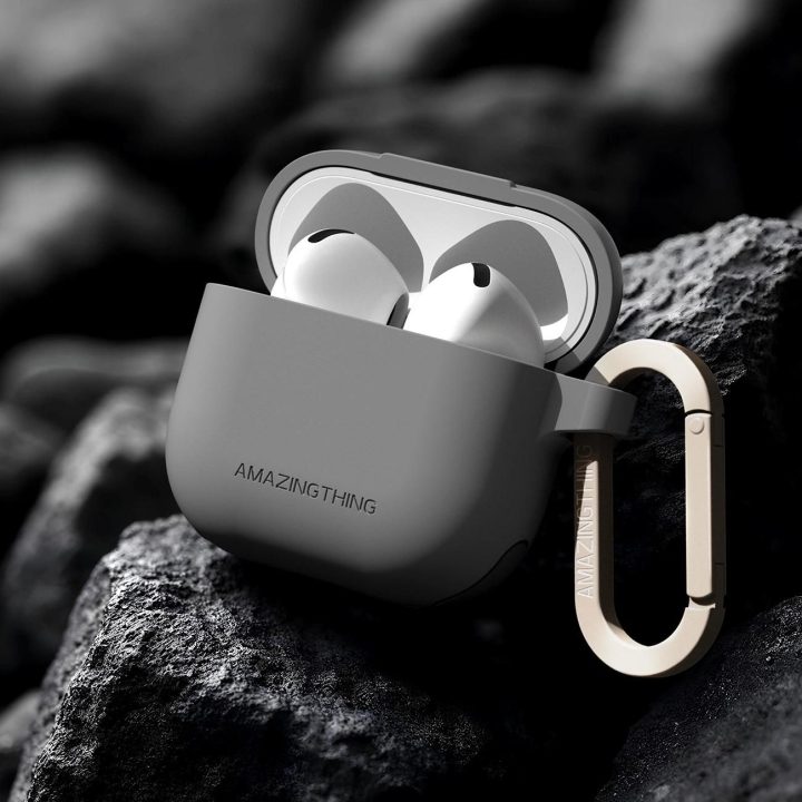 Apsauginis juodas dėklas AirPods 4 ausinėms iš silikono AmazingThing