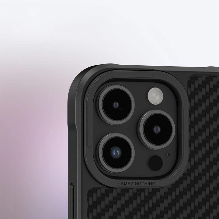 Juodas itin tvirtas telefono dėklas iPhone 16 Pro iš aramido AmazingThing
