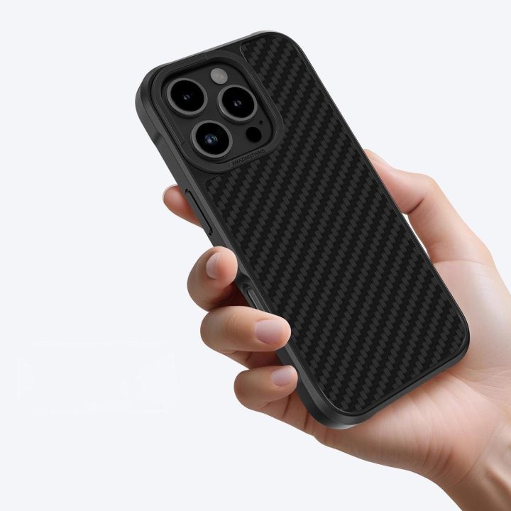 Juodas itin tvirtas telefono dėklas iPhone 16 Pro iš aramido AmazingThing