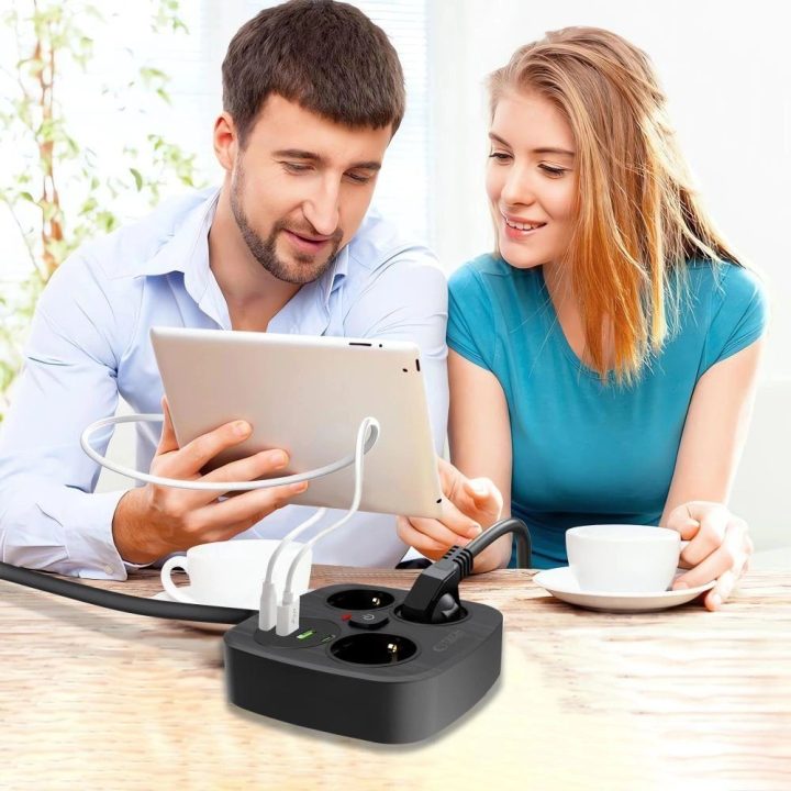 Maitinimo juosta su 3 lizdais, USB-A ir USB-C, 2 m, juoda,