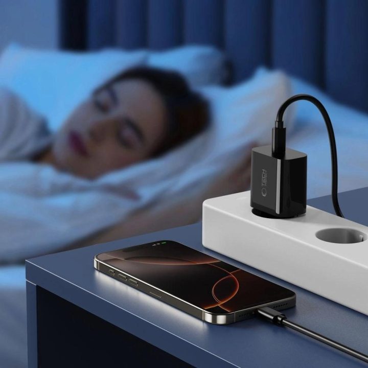 Kroviklis USB-C juodas su greitu įkrovimu 20W