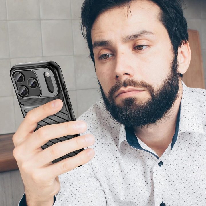 Apsauginis dėklas iPhone 17 Pro juodas su dangteliu Thunder Case