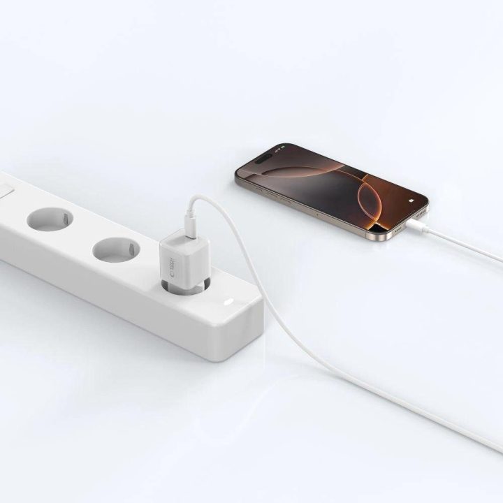 Sieninis įkroviklis USB-C baltas 25W greitam įkrovimui