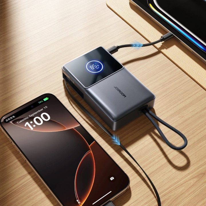 Išorinė baterija juoda su USB-C laidu ir ekranu 10000mAh