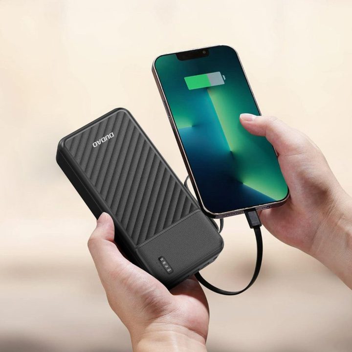 Išorinė baterija 30000 mAh su integruotais laidais juoda