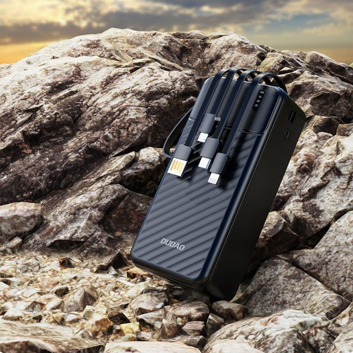 Išorinė baterija 30000 mAh su integruotais laidais juoda
