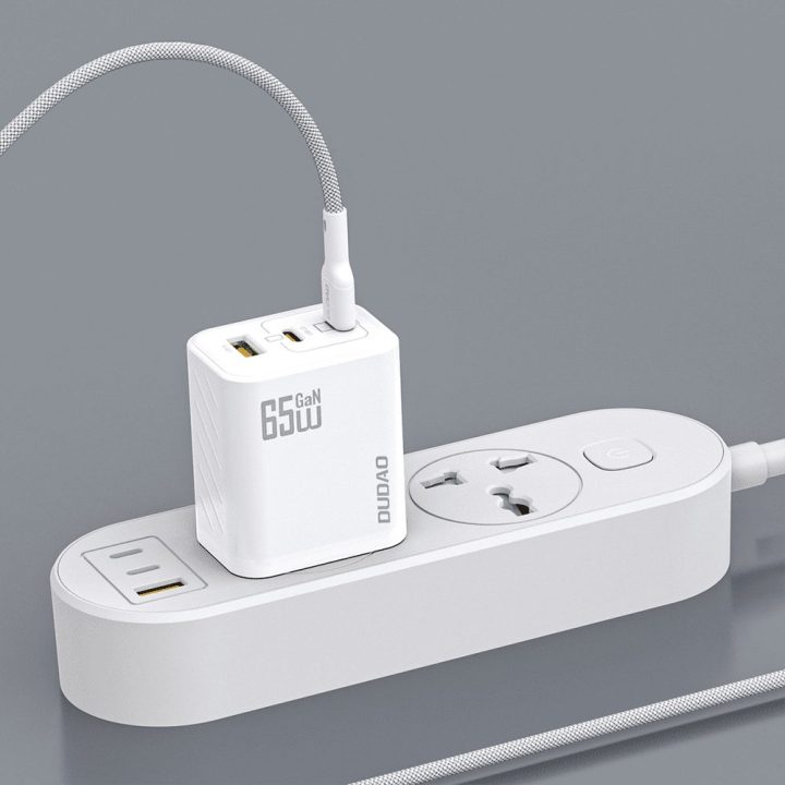Kroviklis sieninis 65 W GaN su USB-C laidu baltas