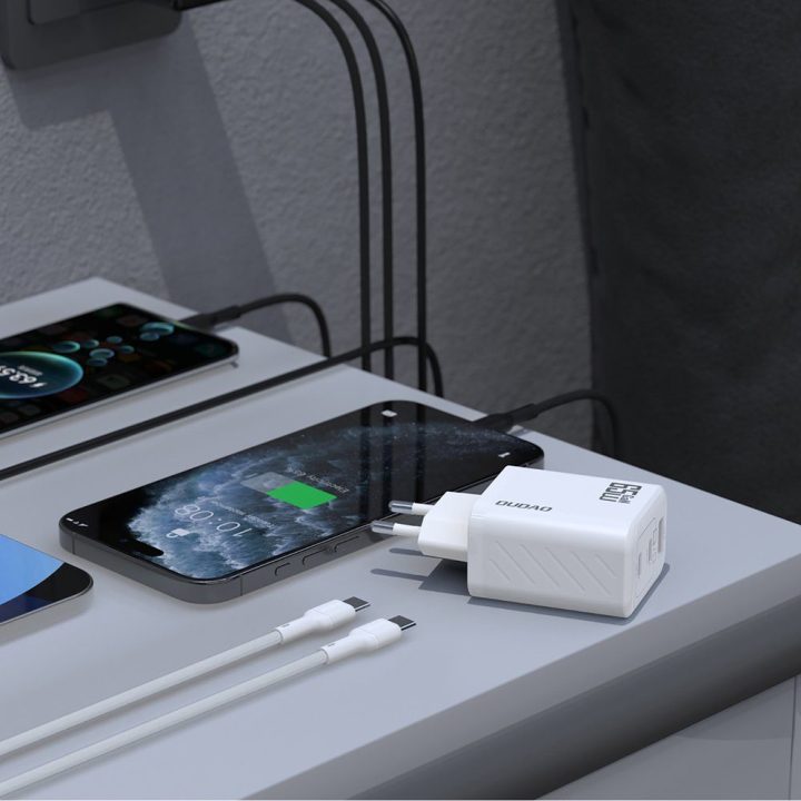 Kroviklis sieninis 65 W GaN su USB-C laidu baltas