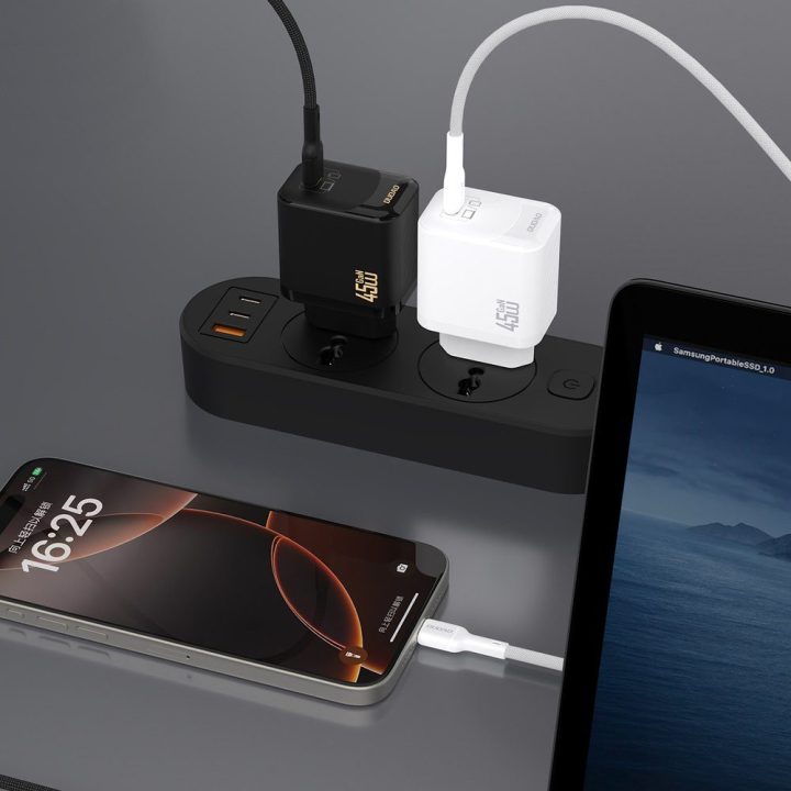 Kroviklis sieninis 45 W GaN su USB-C laidu juodas