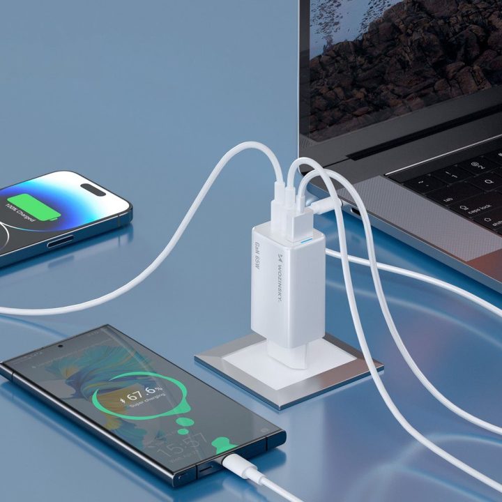 Kroviklis 65 W GaN su USB-C kabeliu baltas