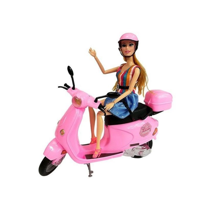 Lėlė su rožiniu motoroleriu ir šalmu rinkinyje