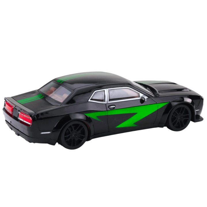 Žaislinis sportinis automobilis juodas su žalia LEAN TOYS