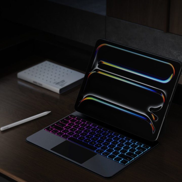 Klaviatūros dėklas iPad Pro 13″ (2024) juodas
