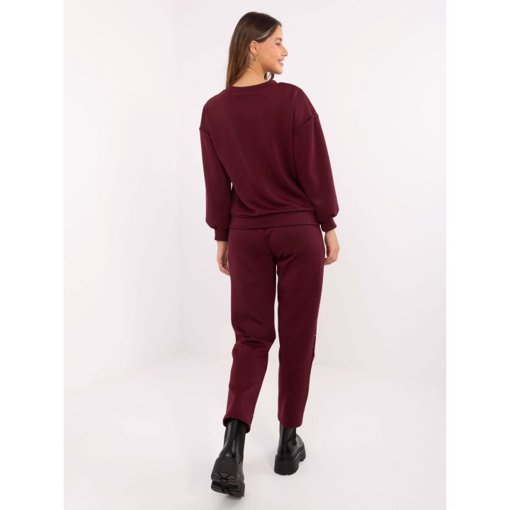 Treningas bordo spalvos su blizgiomis detalėmis IT