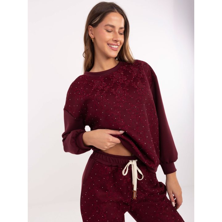 Treningas bordo spalvos su blizgiomis detalėmis IT