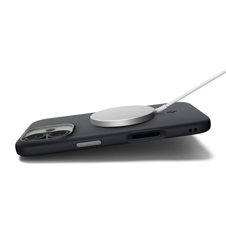 iPhone 17 dėklas su MagSafe juodas Spigen