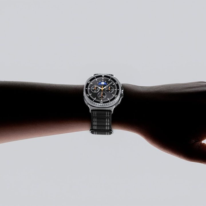 Dirželis silikoninis Samsung Galaxy Watch Spigen – patogumui ir tvirtam laikymui kasdien.