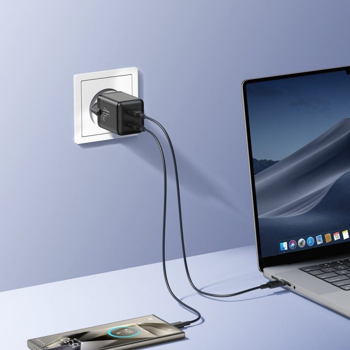 Įkroviklis 45W USB-C JR-TCG17 – greitam ir patogiam įkrovimui namuose.