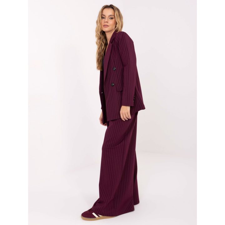 Švarkas bordo spalvos IT MA – elegancijai ir išskirtinumui kiekvienai progai.