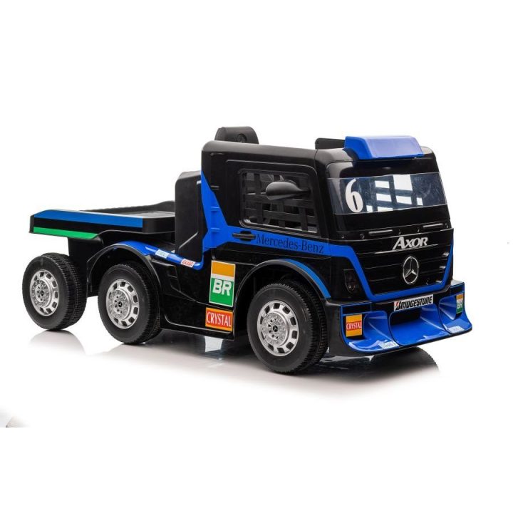 Elektromobilis su priekaba Mercedes XMX622B – pramogai ir nuotykiams lauke.