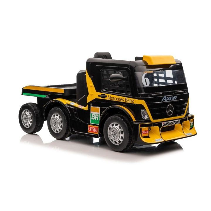 Elektromobilis su priekaba Mercedes XMX622B – pramogai ir nuotykiams lauke.