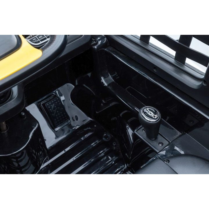 Elektromobilis su priekaba Mercedes XMX622B – pramogai ir nuotykiams lauke.