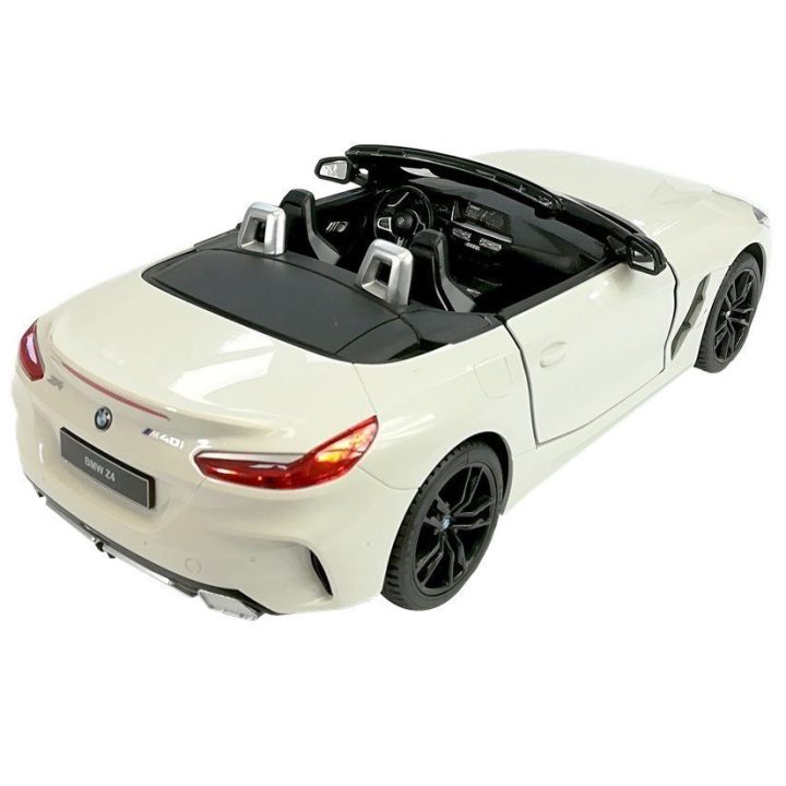 Auto BMW Z4 Roadster Rastar – džiaugsmui ir tikroviškiems nuotykiams žaidimuose.